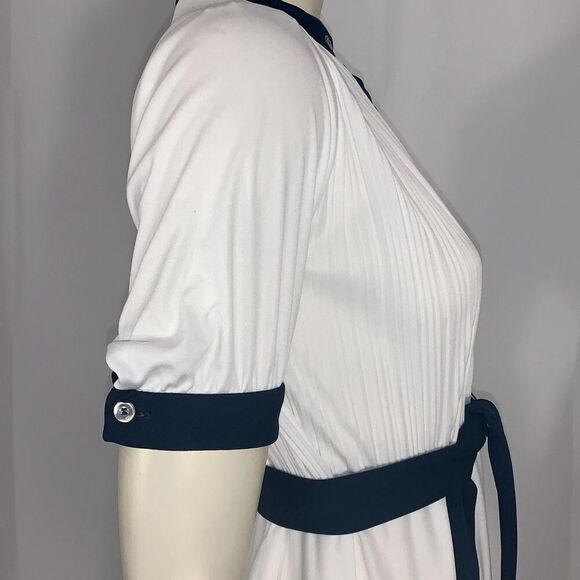 Vintage White Navy Half Button Short Sleeve Dress with Tie Waist Belt Size Mediu - Picture 8 of 15